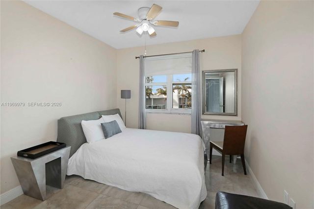 7910 Harbor Island Dr 405, North Bay Village, FL 33141