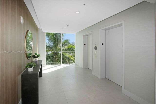 7910 Harbor Island Dr 405, North Bay Village, FL 33141