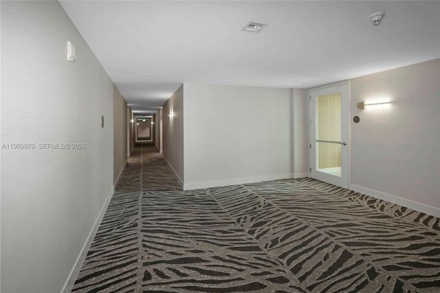 7910 Harbor Island Dr 405, North Bay Village, FL 33141