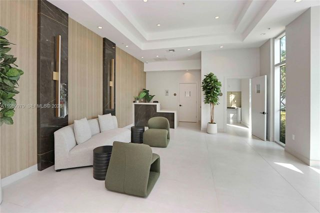 7910 Harbor Island Dr 405, North Bay Village, FL 33141