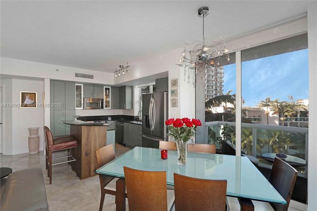 7910 Harbor Island Dr 405, North Bay Village, FL 33141