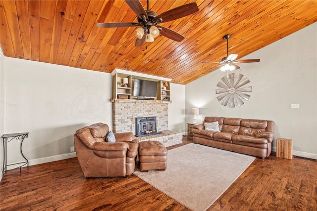 2029 Austin Aisle, Tool, TX 75143