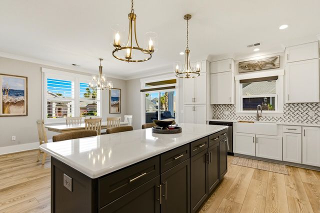 1006 Summers Pl., North Myrtle Beach, SC 29582