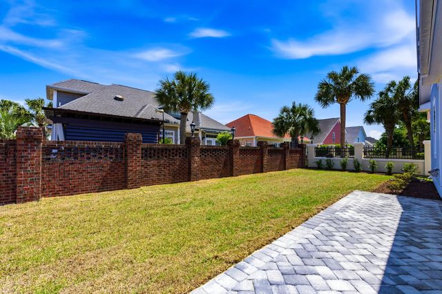 1006 Summers Pl., North Myrtle Beach, SC 29582