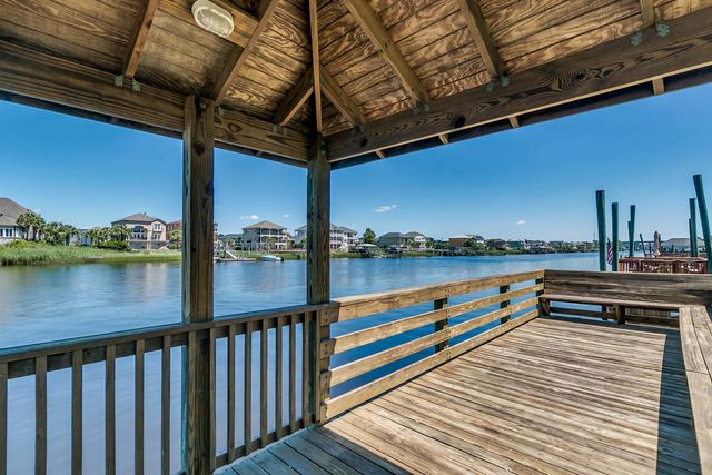 1006 Summers Pl., North Myrtle Beach, SC 29582