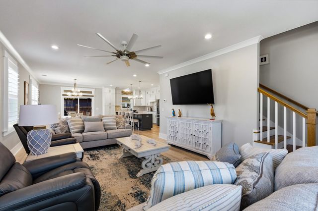 1006 Summers Pl., North Myrtle Beach, SC 29582