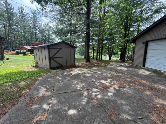 3969 N West Branch Drive, Gladwin, MI 48624