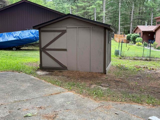 3969 N West Branch Drive, Gladwin, MI 48624