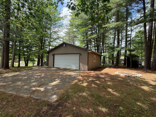 3969 N West Branch Drive, Gladwin, MI 48624