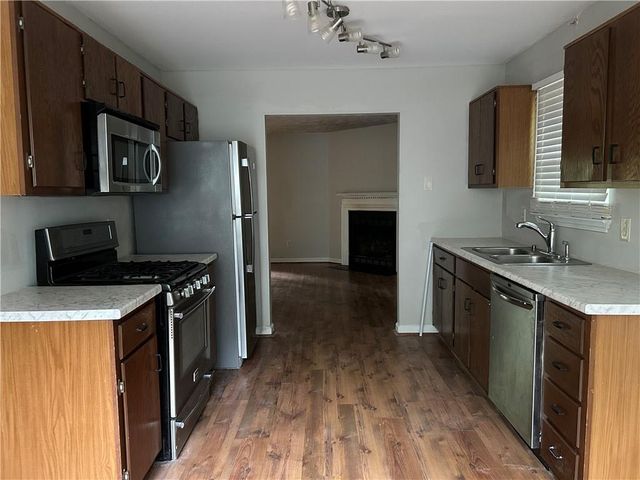 1890 Westminister Way NW, Conyers, GA 30012