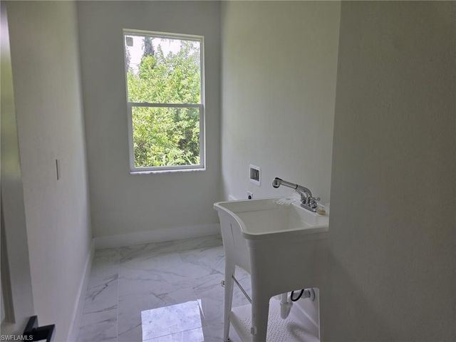 3852 Hopevale ST, Fort Myers, FL 33905