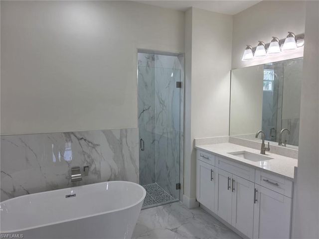 3852 Hopevale ST, Fort Myers, FL 33905