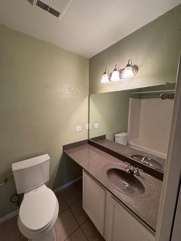 1624 Aquarena Springs DR A102, San Marcos, TX 78666