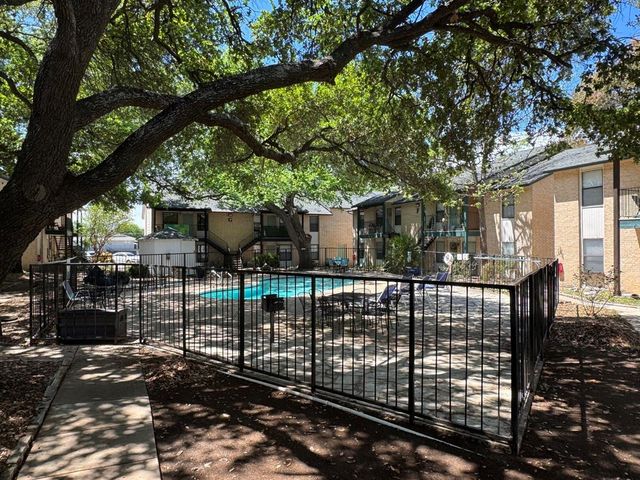 1624 Aquarena Springs DR A102, San Marcos, TX 78666