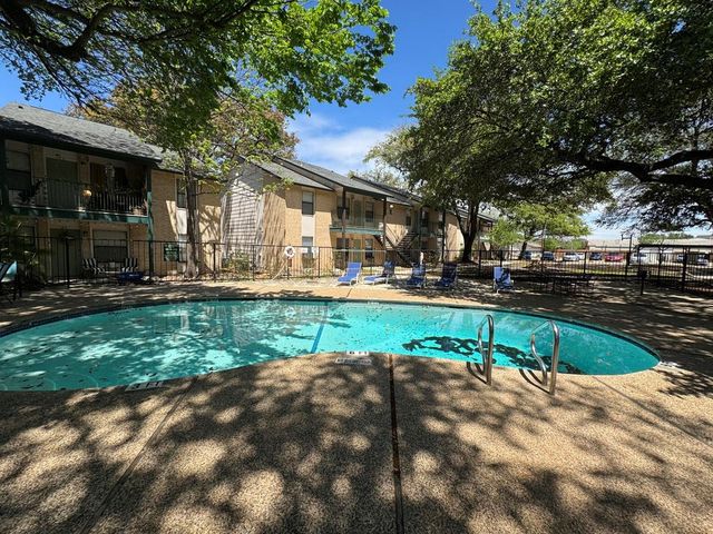 1624 Aquarena Springs DR A102, San Marcos, TX 78666