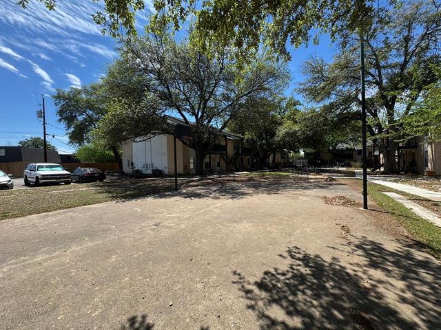 1624 Aquarena Springs DR A102, San Marcos, TX 78666