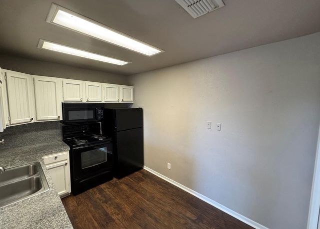1624 Aquarena Springs DR A102, San Marcos, TX 78666