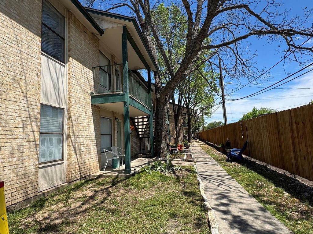 1624 Aquarena Springs DR A102, San Marcos, TX 78666