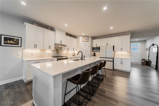 6162 James Drive, Lorain, OH 44053