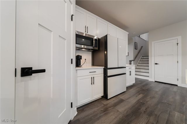 6162 James Drive, Lorain, OH 44053