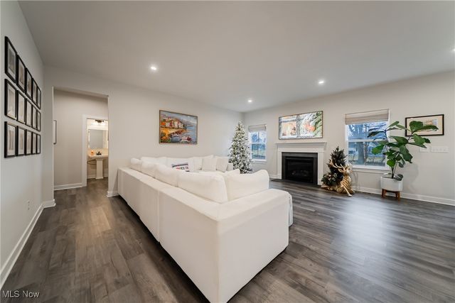 6162 James Drive, Lorain, OH 44053