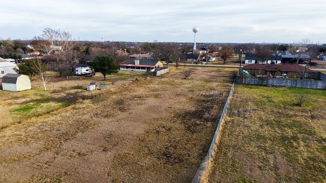 439 Wolf Run Court, Lavon, TX 75166