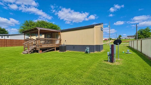 741 Waterfront Row, Quitman, TX 75783