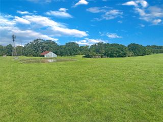 2270 Young Lane, Flatonia, TX 78941