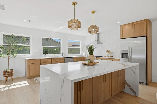 10440 Bosque Dr, Lakeside, CA 92040