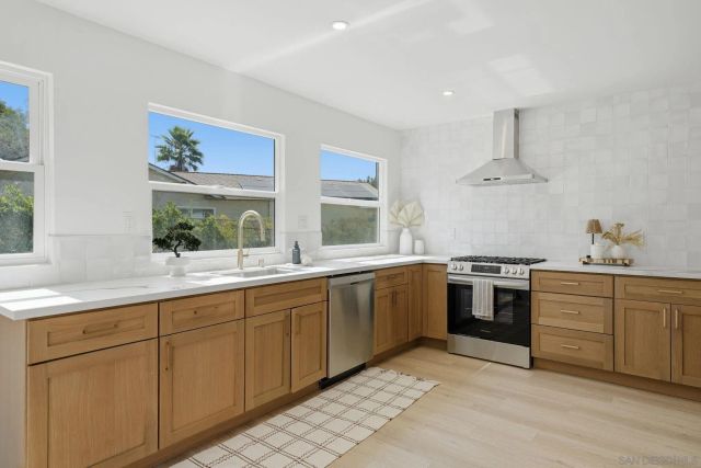 10440 Bosque Dr, Lakeside, CA 92040