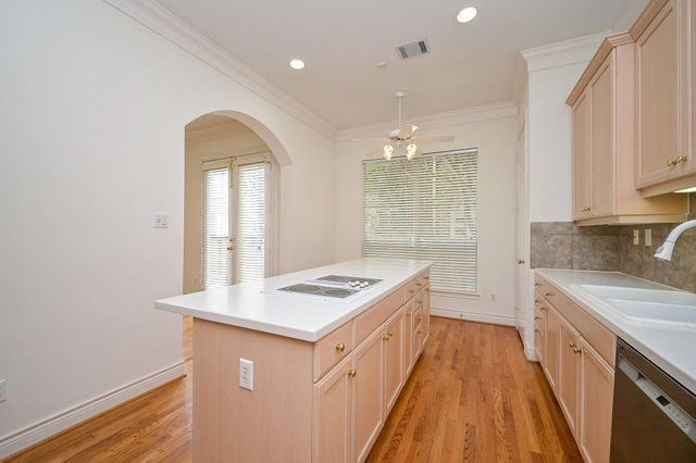 1915 Woodbury Street, Houston, TX 77030