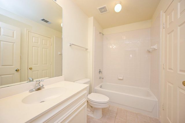1915 Woodbury Street, Houston, TX 77030