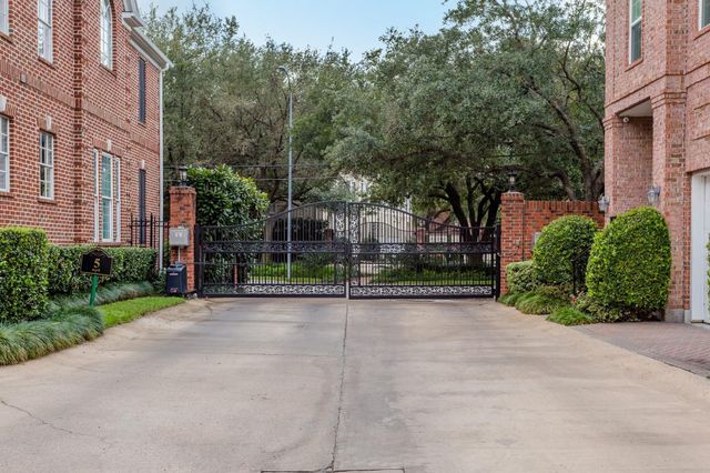 1915 Woodbury Street, Houston, TX 77030