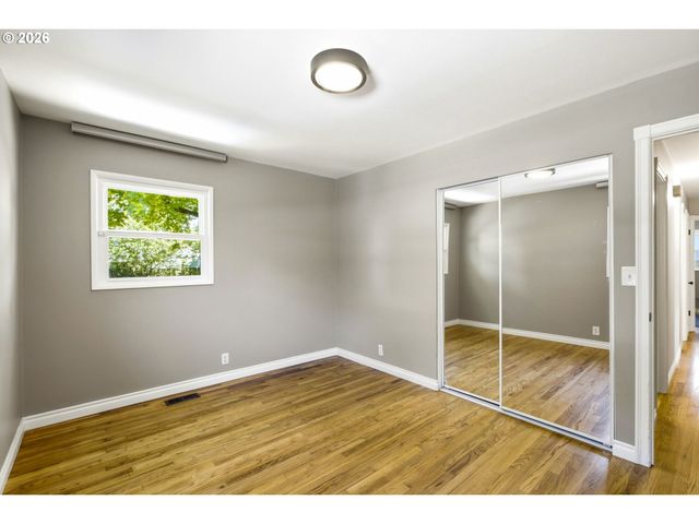 9323 Se MILL St, Portland, OR 97216