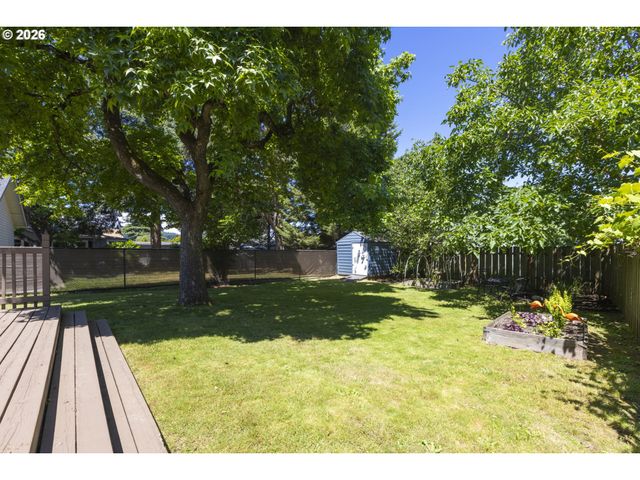 9323 Se MILL St, Portland, OR 97216
