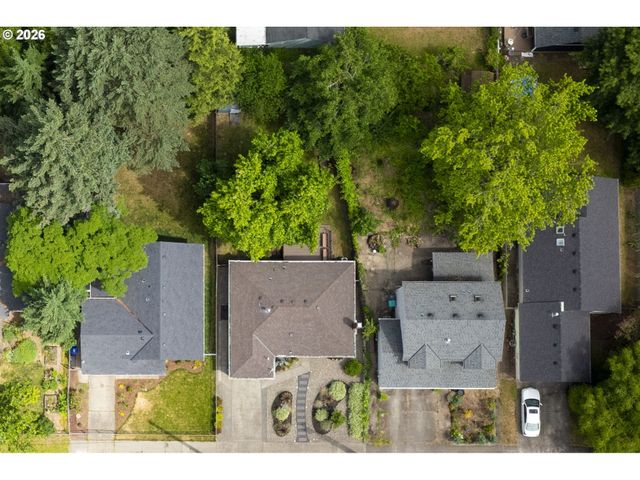 9323 Se MILL St, Portland, OR 97216