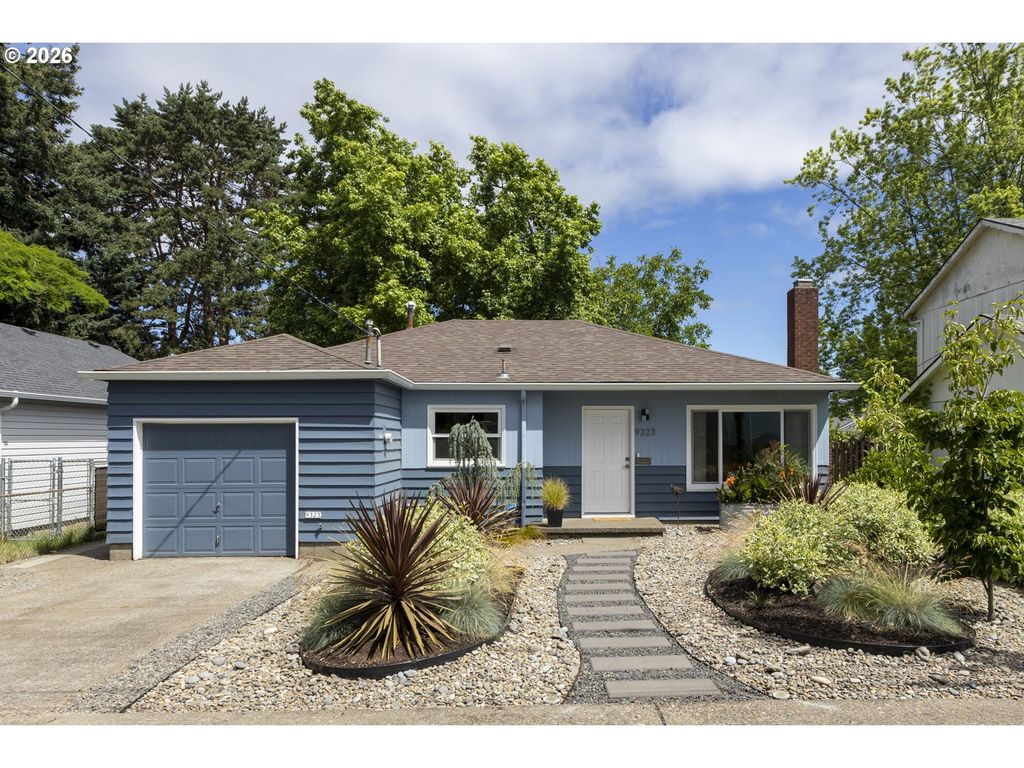 9323 Se MILL St, Portland, OR 97216
