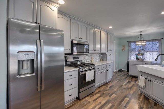 1248 Peninsula Lane, Whitewater, WI 53190