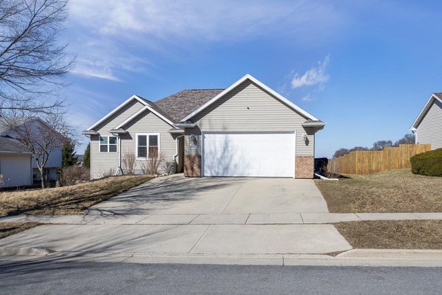1248 Peninsula Lane, Whitewater, WI 53190