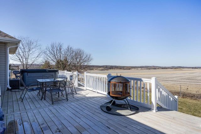 1248 Peninsula Lane, Whitewater, WI 53190