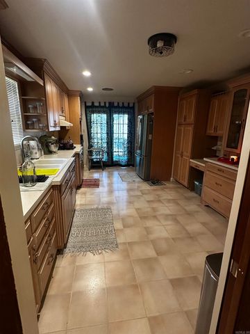 805 Newcomb, Benton, AR 72015