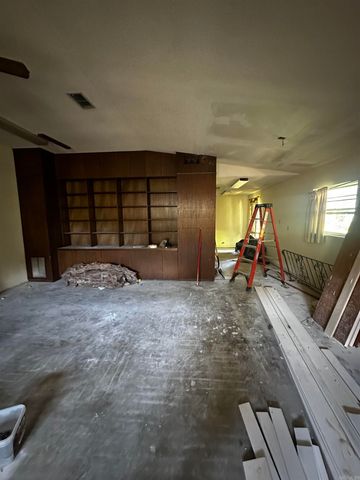 805 Newcomb, Benton, AR 72015