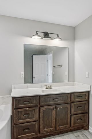 204 Brace Rd, Summertown, TN 38483