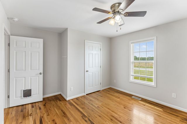 204 Brace Rd, Summertown, TN 38483