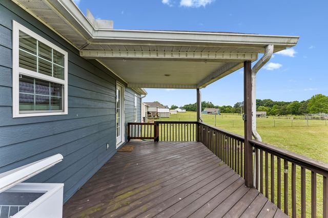 204 Brace Rd, Summertown, TN 38483