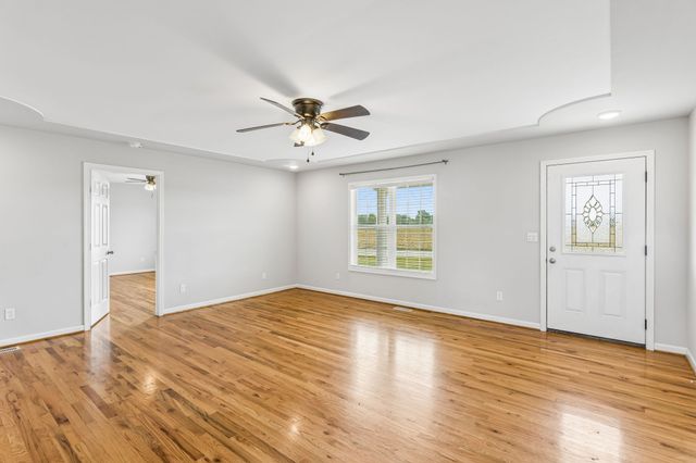 204 Brace Rd, Summertown, TN 38483