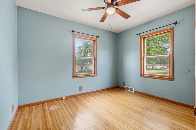1301 W 11th Street, Waterloo, IA 50702