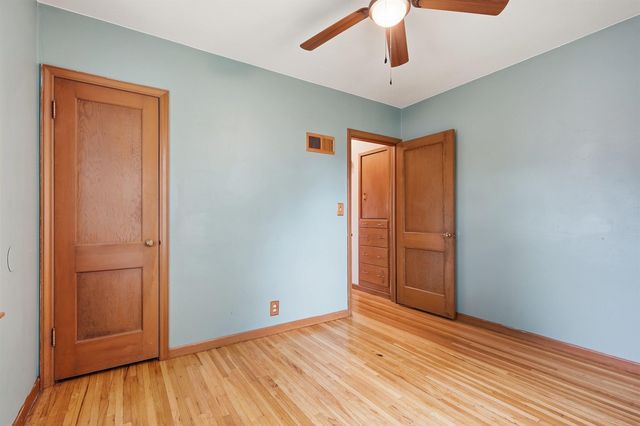1301 W 11th Street, Waterloo, IA 50702