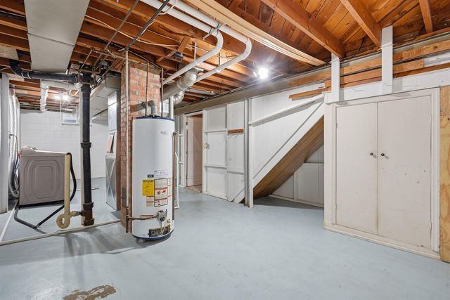 1301 W 11th Street, Waterloo, IA 50702