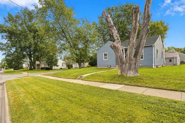 1301 W 11th Street, Waterloo, IA 50702